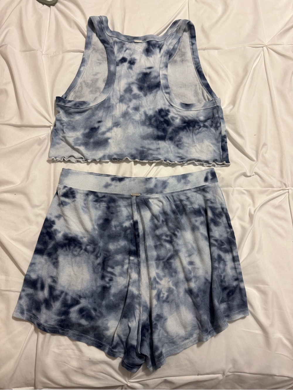 Hollister Gilly Hicks Tank (Medium) & Shorts (Small) Pajama Set in Blue Tie Dye - Picture 2 of 7